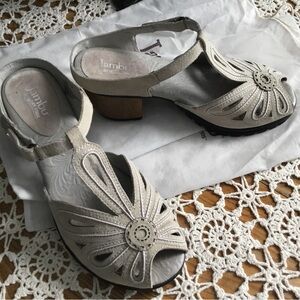 Women’s Jambu sandels